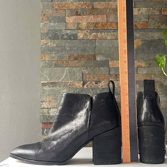 Vionic Leather Ankle Boots Lyssa Black Sz 9.5 Chelsea Style Western Core Y2K - Picture 8 of 10